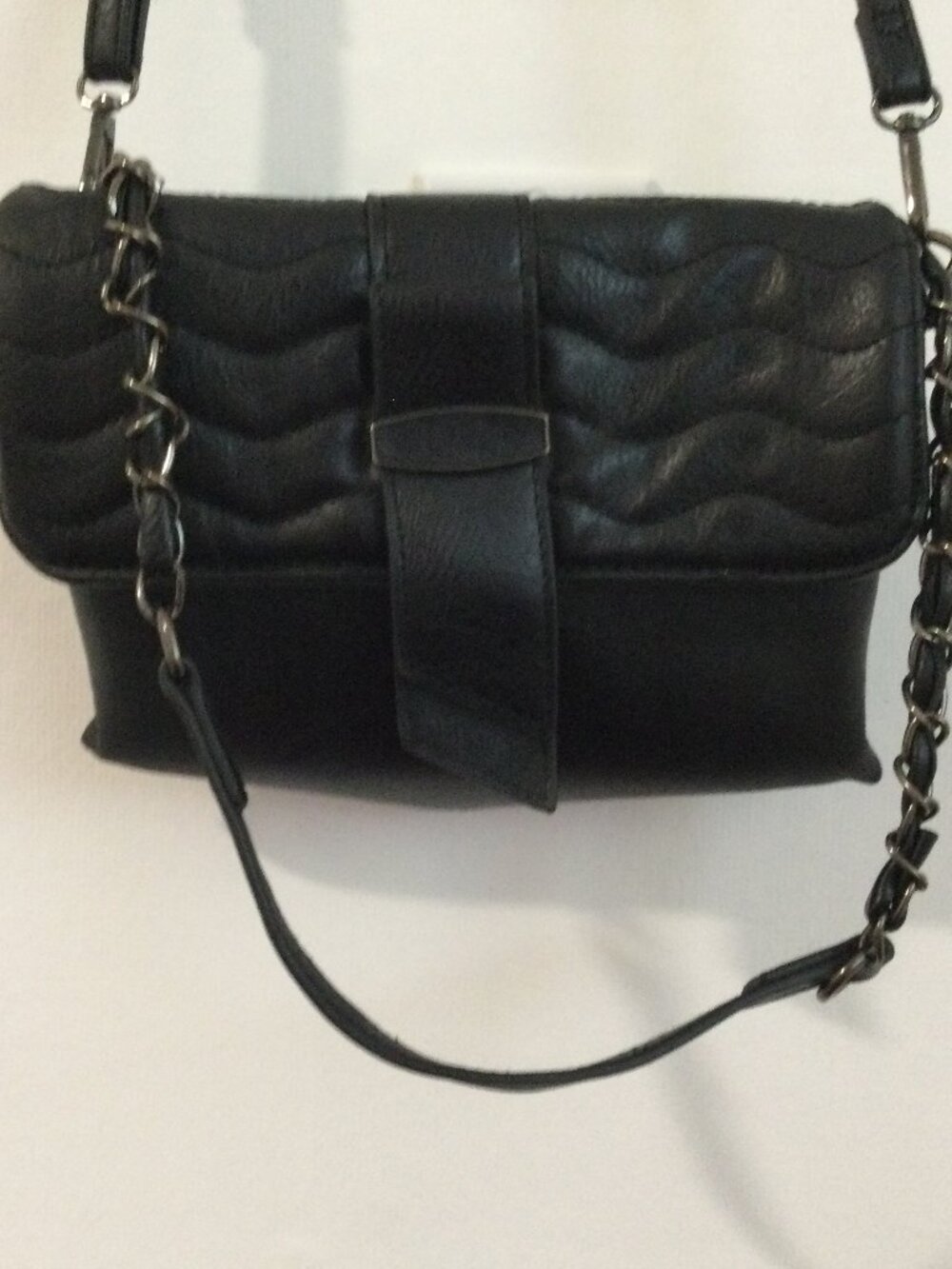 Sam & Hadley Black quilted crossbody shoulder bag purse